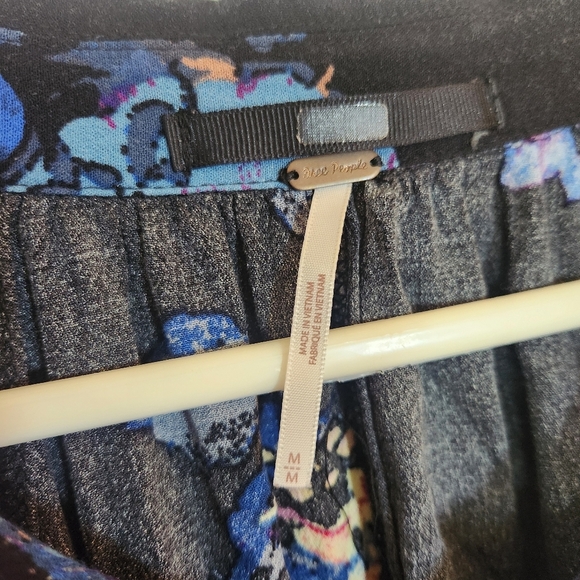 Free People Meadow Lark Floral Black Oversized Long Sleeve Size Medium - Picture 4 of 15